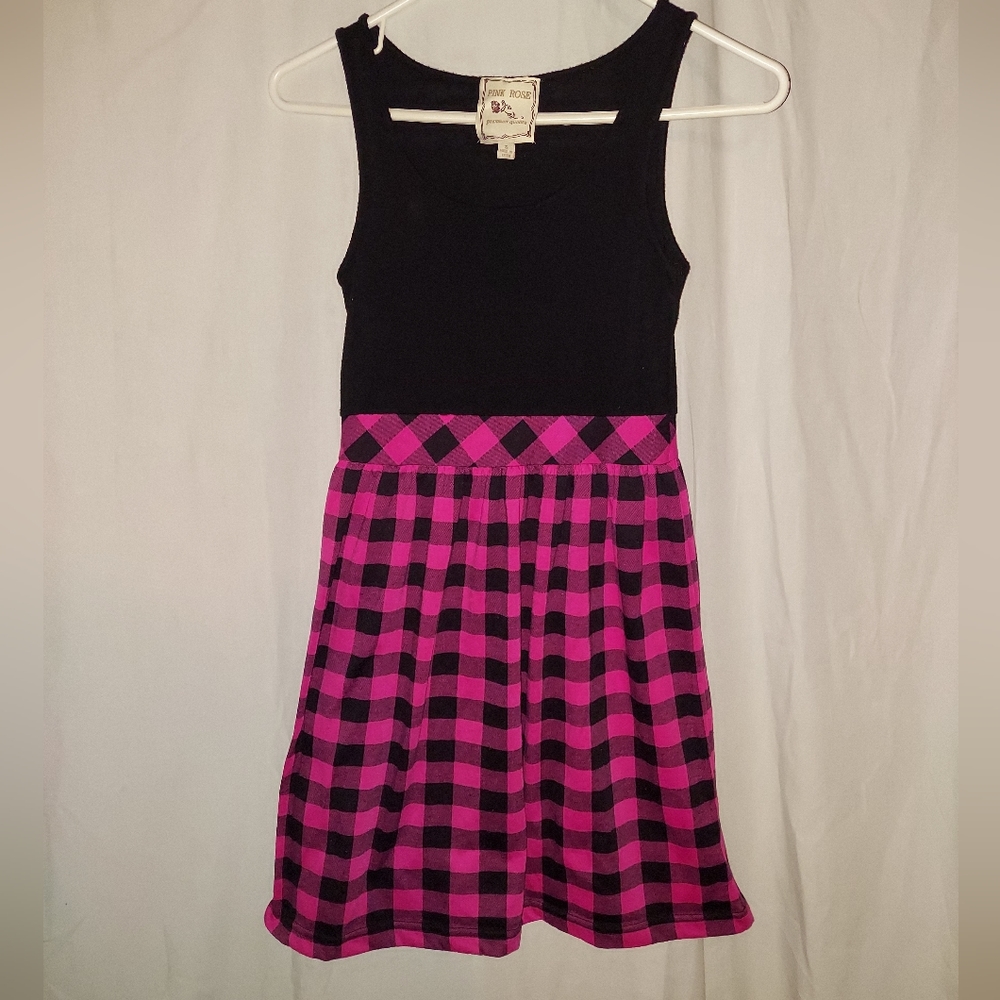 Ladies sleeveless Black And Pink dress
